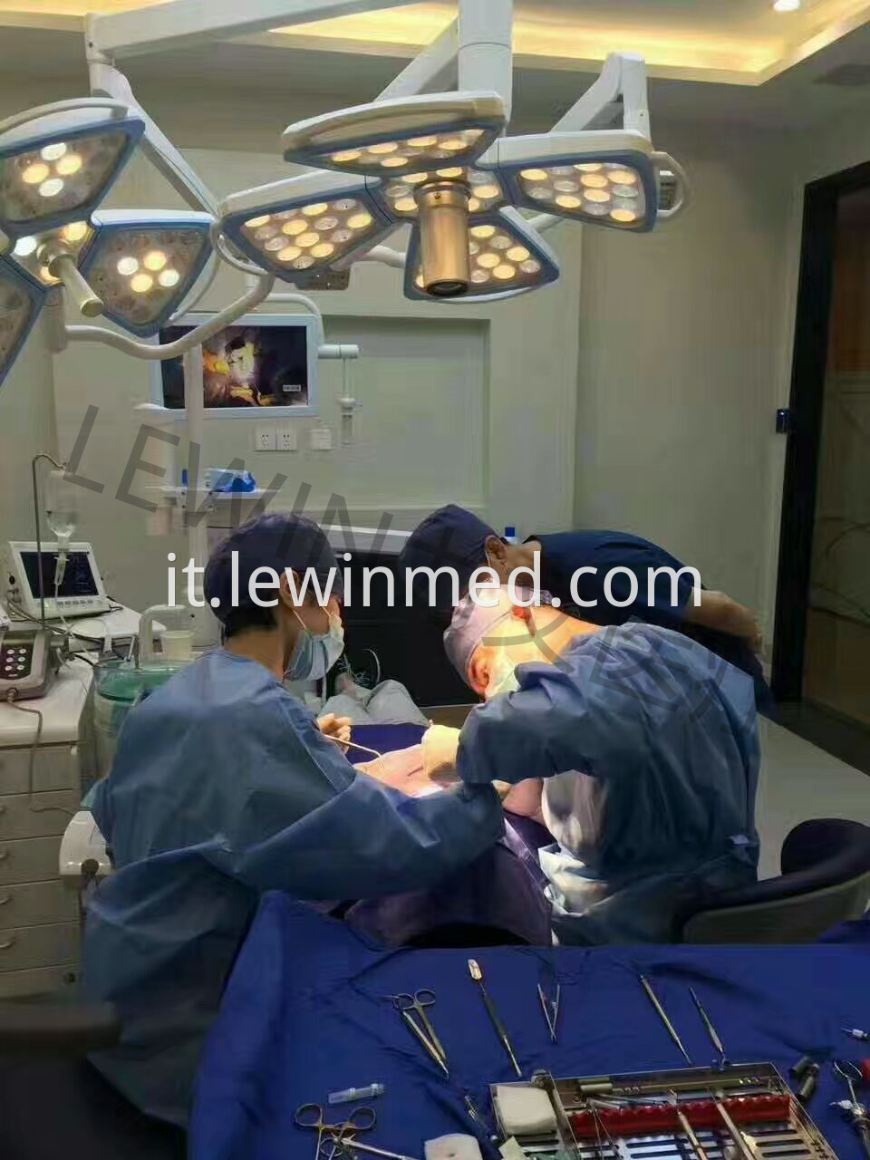 Surgical Cold Light Surgical Lamp